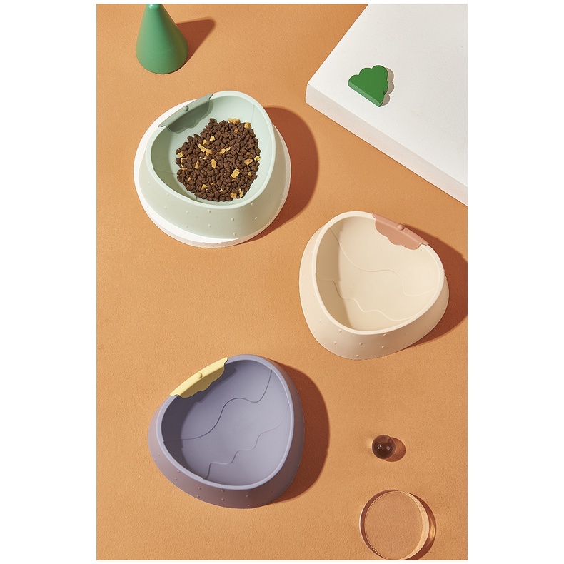 chén nhựa hình trái dâu xinh xắn cho chó mèo