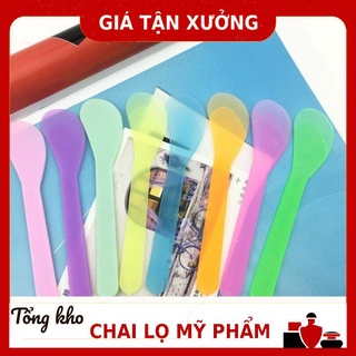 Que nhựa dùng trong spa , muỗng kem , dụng cụ mỹ phẩm , tong kho chai lo