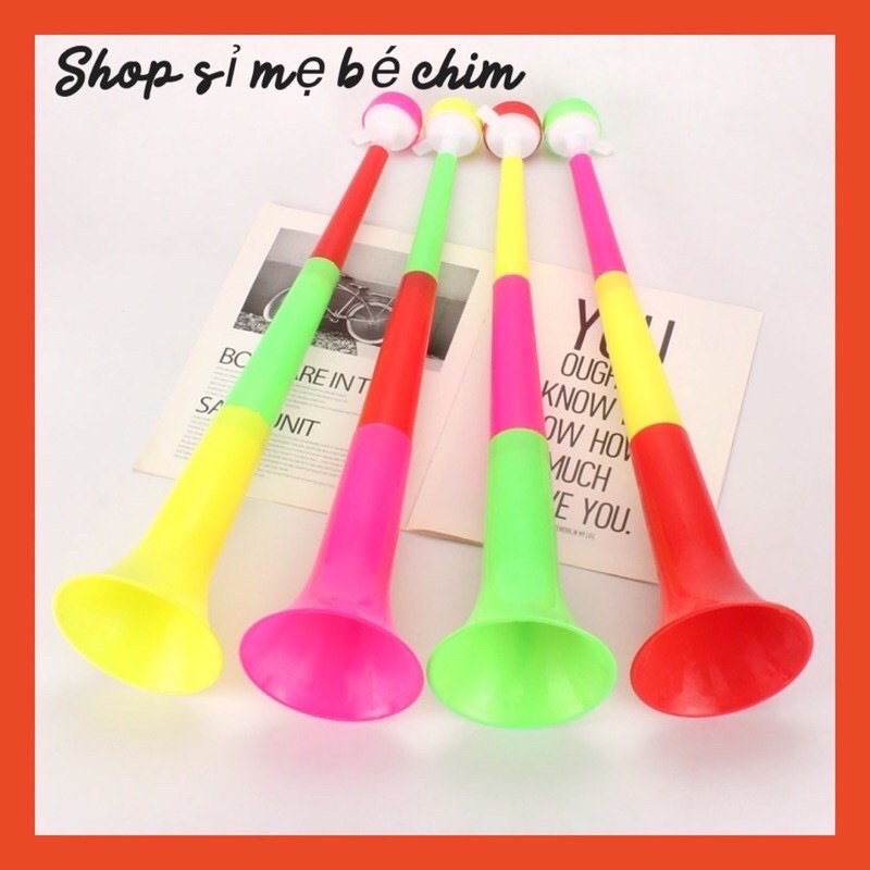 1 cái kèn cổ vũ gấp gọn