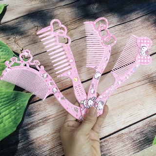 Lược nhựa Hello Kitty