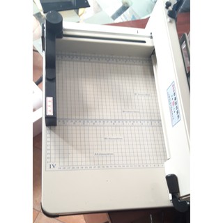 Bàn cắt giấy trợ lực 858 khổ a4 - cắt 400 tờ/lần