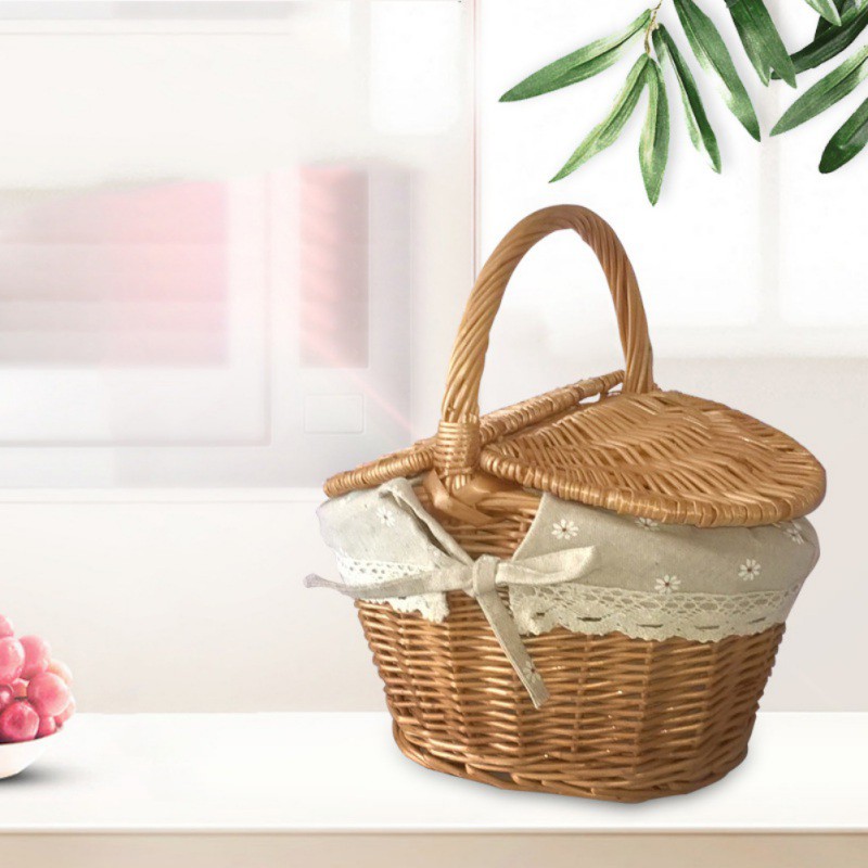 Giỏ đan mây có tay cầm bằng gỗ màu sắc bắt mắt sành điệu