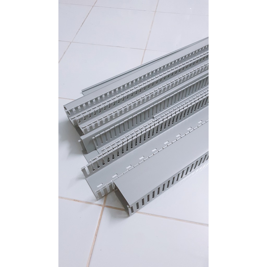 Thanh máng nhựa lắp tủ điện 25x25 - 25x45 - 33x33 - 33x45 - 45x45 - 45x65 - 65x65 dài 1m7