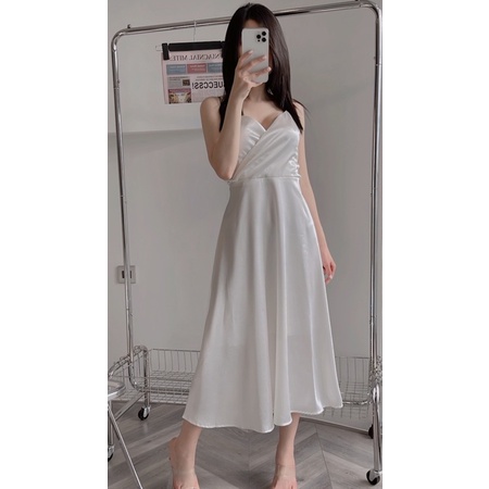 Đầm maxi trắng hai dây cột lưng quảng châu taobao