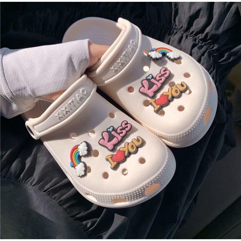 MẪU CROCS BÊN SHOP FULL BOX NHÉ. HÀNG ORDER MẪU MÃ ĐA DẠNG,CHẤT LƯỢNG VÀ ĐẶC BIỆT CÓ NHIỀU PHẦN QUÀ HẤP DẪN ĐANG CHỜ NHÉ