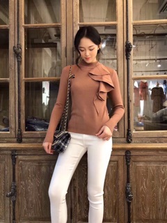Áo len bèo lệch