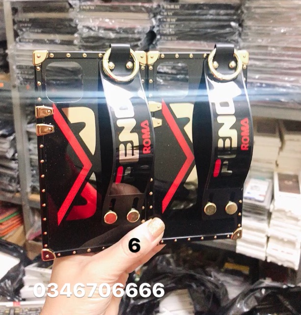 Ốp vuông tán đinh kính gương sỏ tay 2020