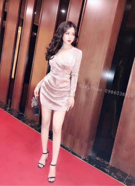 Đầm body ren nhũ tay dài