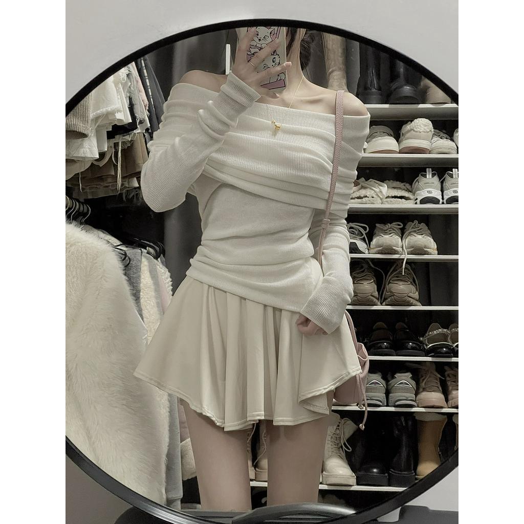Bộ Áo Dệt Kim Cổ Cao Mềm Mại  Chân Váy Ngắn Thời Trang Xinh Xắn 61444