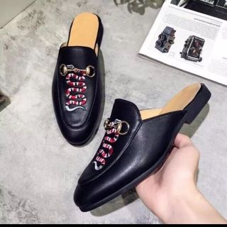 Sục nam da thêu rắn mới