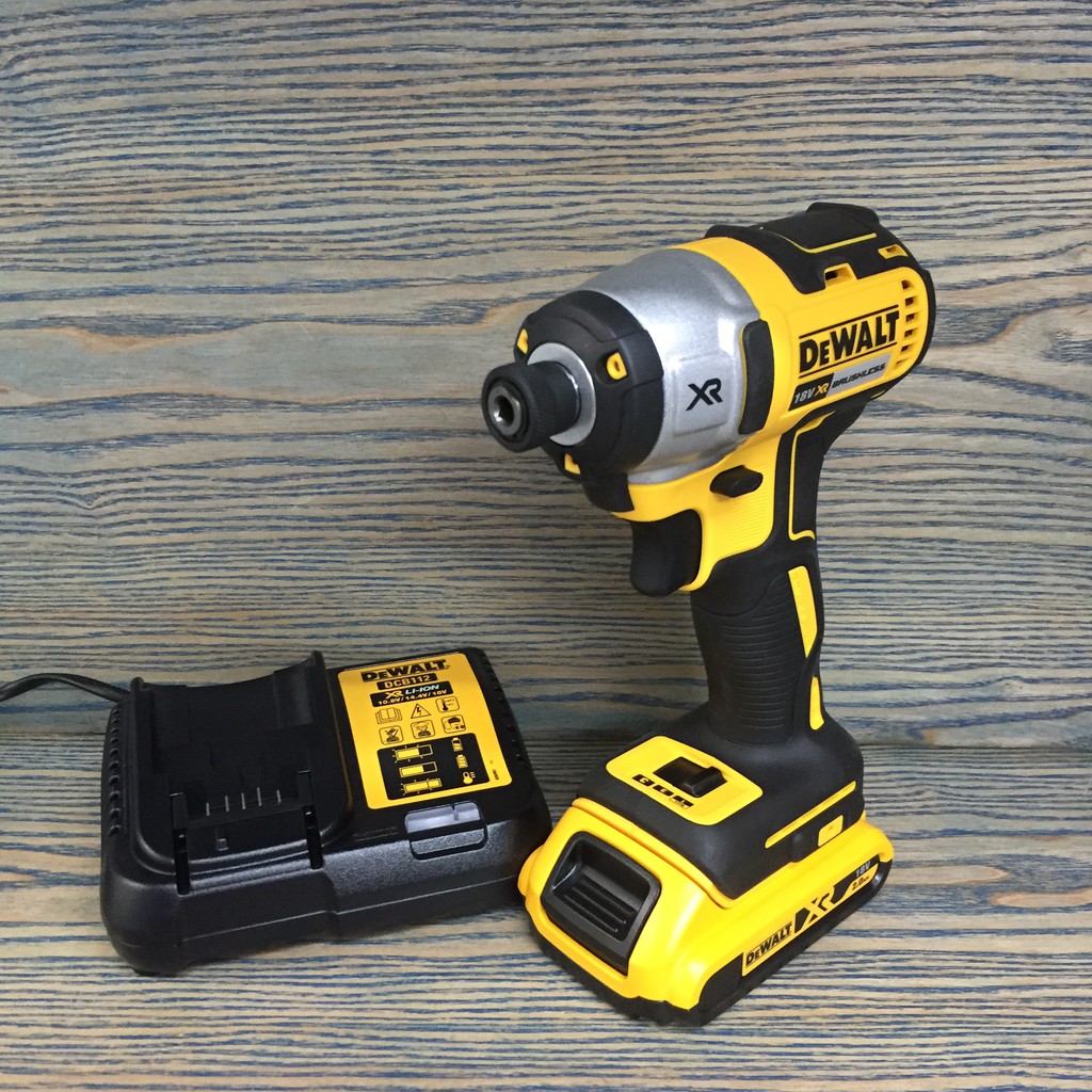 CHÍNH HÃNG - Máy vặn vít lực siết 205Nm dùng pin 18V / 20Vmax DeWALT DCF887 ( DCF887N / DCF887D1 / D