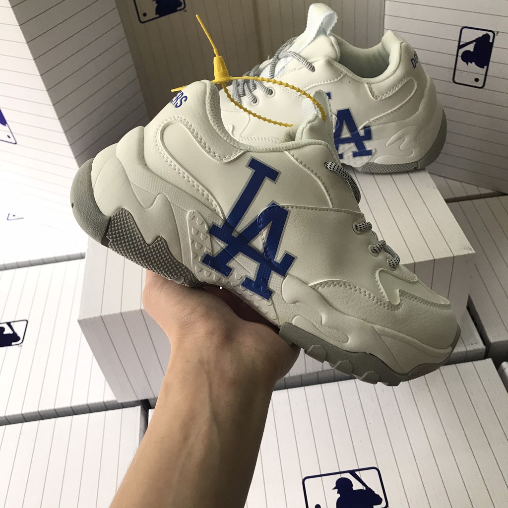 (Ảnh Thật + FullBox) Giày Thể Thao Hàn Quốc chữ LA | BigBuy360 - bigbuy360.vn