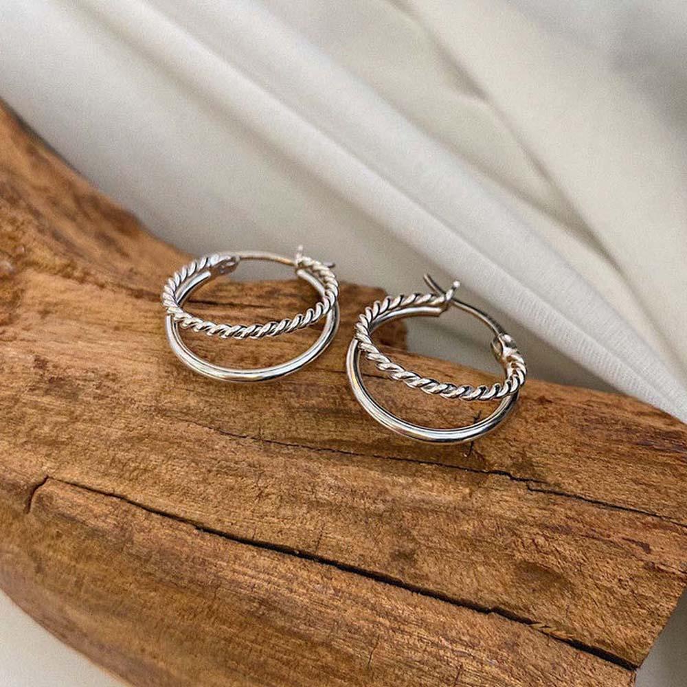 Khuyên Tai Dạng Vòng Tròn Lớn Đơn Giản Thời Trang Cho Nữ