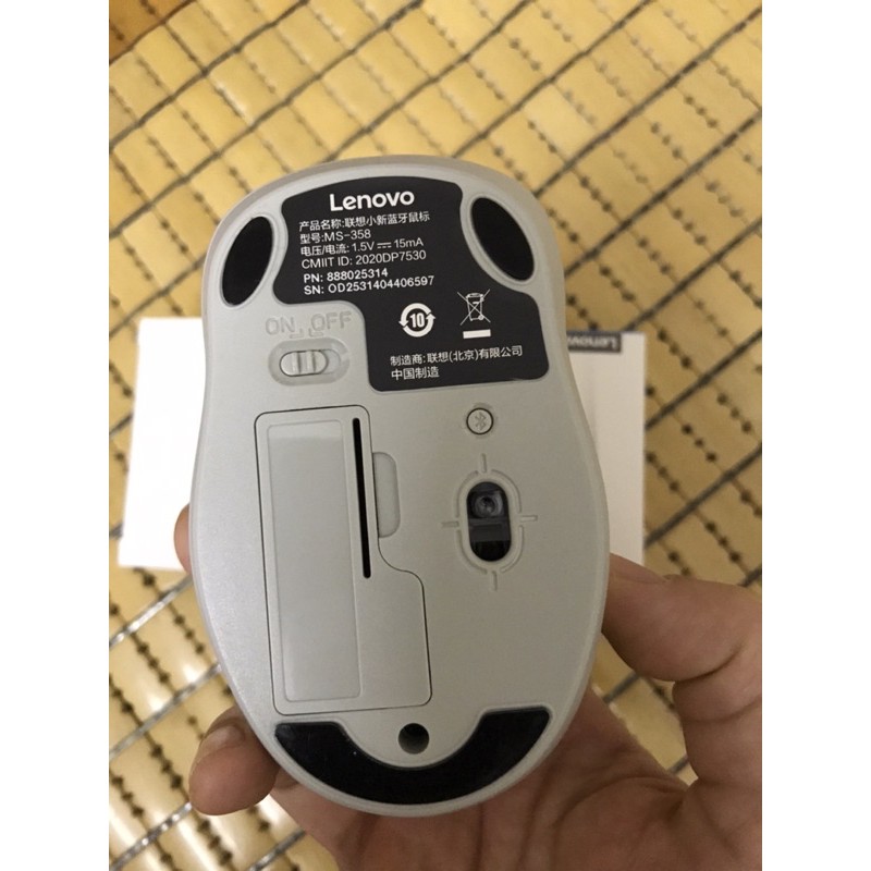 Chuột Bluetooth không dây lenovo chính hãng tặng kèm bàn đi chuột lenovo khi mua từ hai con