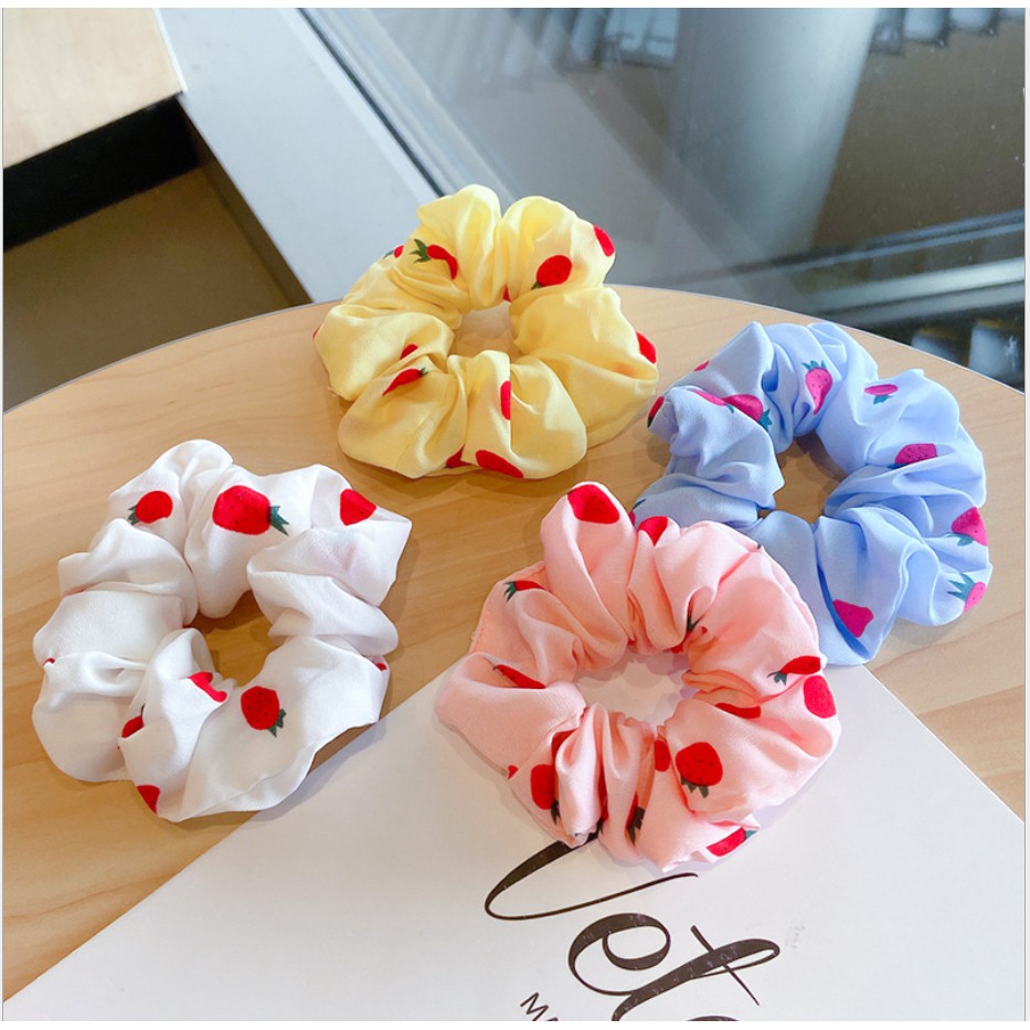 Cột tóc Scrunchies Dâu Tây