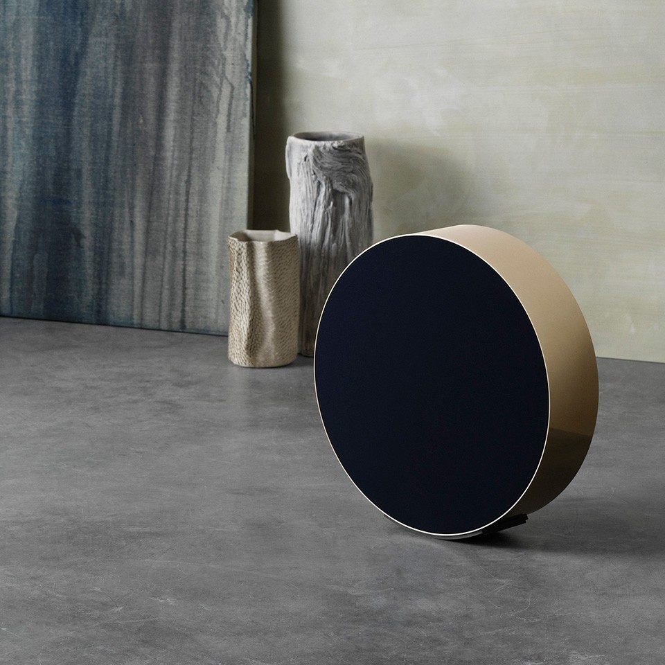 LOA KHÔNG DÂY B&O BEOSOUND EDGE BRASS TONE | Hàng chính hãng
