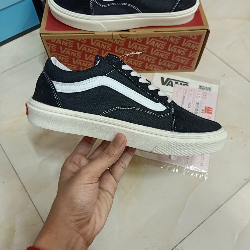 Giày vans vault nam nữ đen sọc trắng cổ thấp
