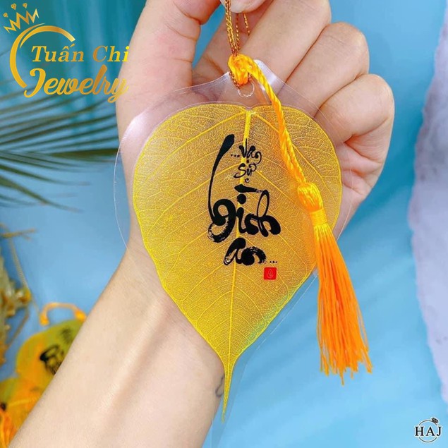 TẶNG BAO LIXI+ TUA VÀNG Lá Bồ Đề Tự Nhiên In Hình Phật Và Chữ Thư Pháp, Mang Lại Bình An, May Mắn