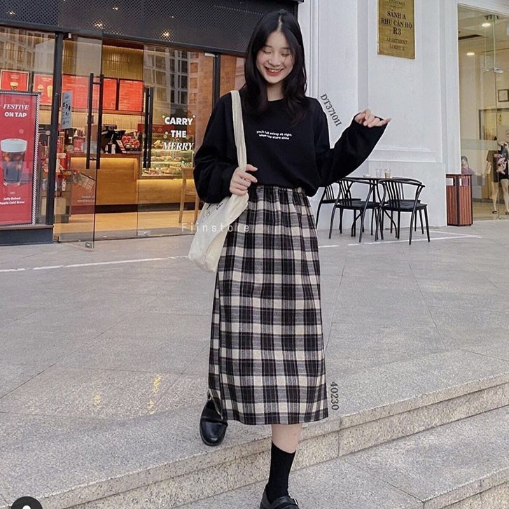 Chân váy dài, chân váy kẻ caro 2 màu đen nâu Quảng Châu -Chân váy bút chì kẻ xẻ tà | BigBuy360 - bigbuy360.vn