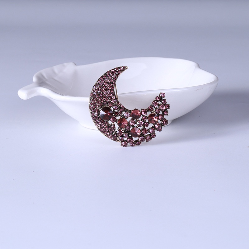 Trâm Cài Áo Hình Mặt Trăng Đính Đá Thời Trang