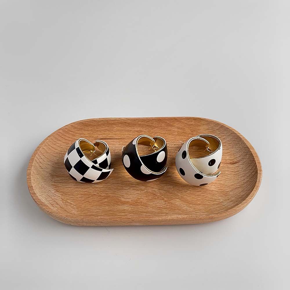 Bông tai hình chữ C nhiều màu sắc bằng hợp kim phong cách Hàn Quốc cổ điển thời trang cho nữ