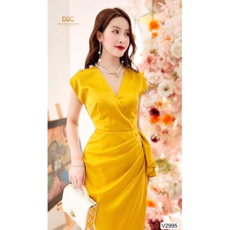 V2995 váy body vạt xếp chéo màu vàng