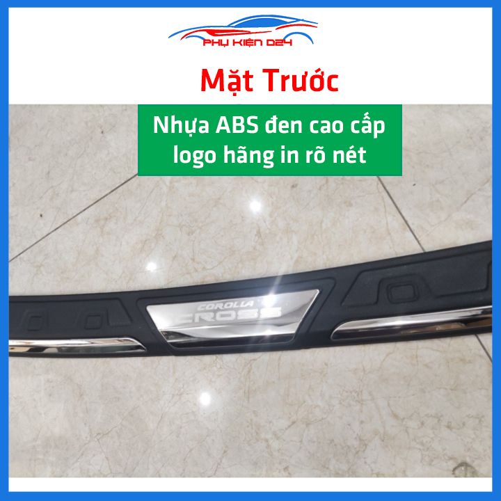 Ốp chống trầy cốp ngoài nhựa đen Corolla Cross 2020-2021-2022 hàng loại 1 dán cốp sau chống xước trang trí xe