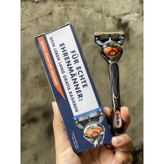 Dao cạo râu Gillette Fusion 5 ProGlide . Made in Germany .