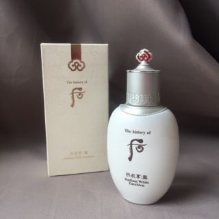 Sữa dưỡng trắng da whoo