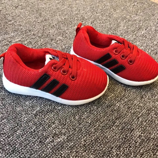 Giày adidas lưới - chat trc khi đặt hàng