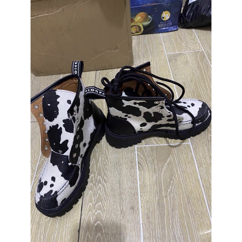 [Mã FASHIONGREEN15 giảm 10% tối đa 30k đơn từ 99k] (ORDER) Giày boots (bốt) bò sữa độc lạ cực chất ulzzang Hàn Quốc B66 | BigBuy360 - bigbuy360.vn
