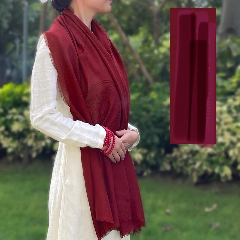 Khăn choàng 8 cát tường màu đỏ mận