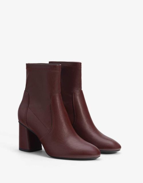 #Bershka
🥳🥳Em bao đẹp mã boot này luôn ạ 
GIá sale chỉ còn #595kkk 1 đôi thôi các chụy yêu nhá 
Full sz từ  35 -->41