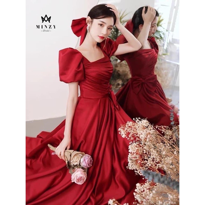 váy cưới đi bàn