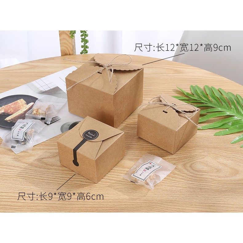 Hộp đựng quà, bánh kraft vuông - TQ07