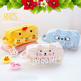 HỘP BÚT VẢI NỈ KÈM 3 HUY HIỆU CUTE
