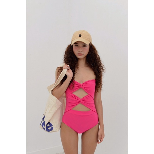 BODYSUIT CUTOUT XOẮN NGỰC CỰC TRENDY MÙA HÈ 2022