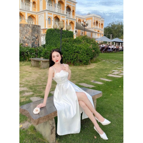Đầm hai dây siêu sang chảnh cho mùa cưới