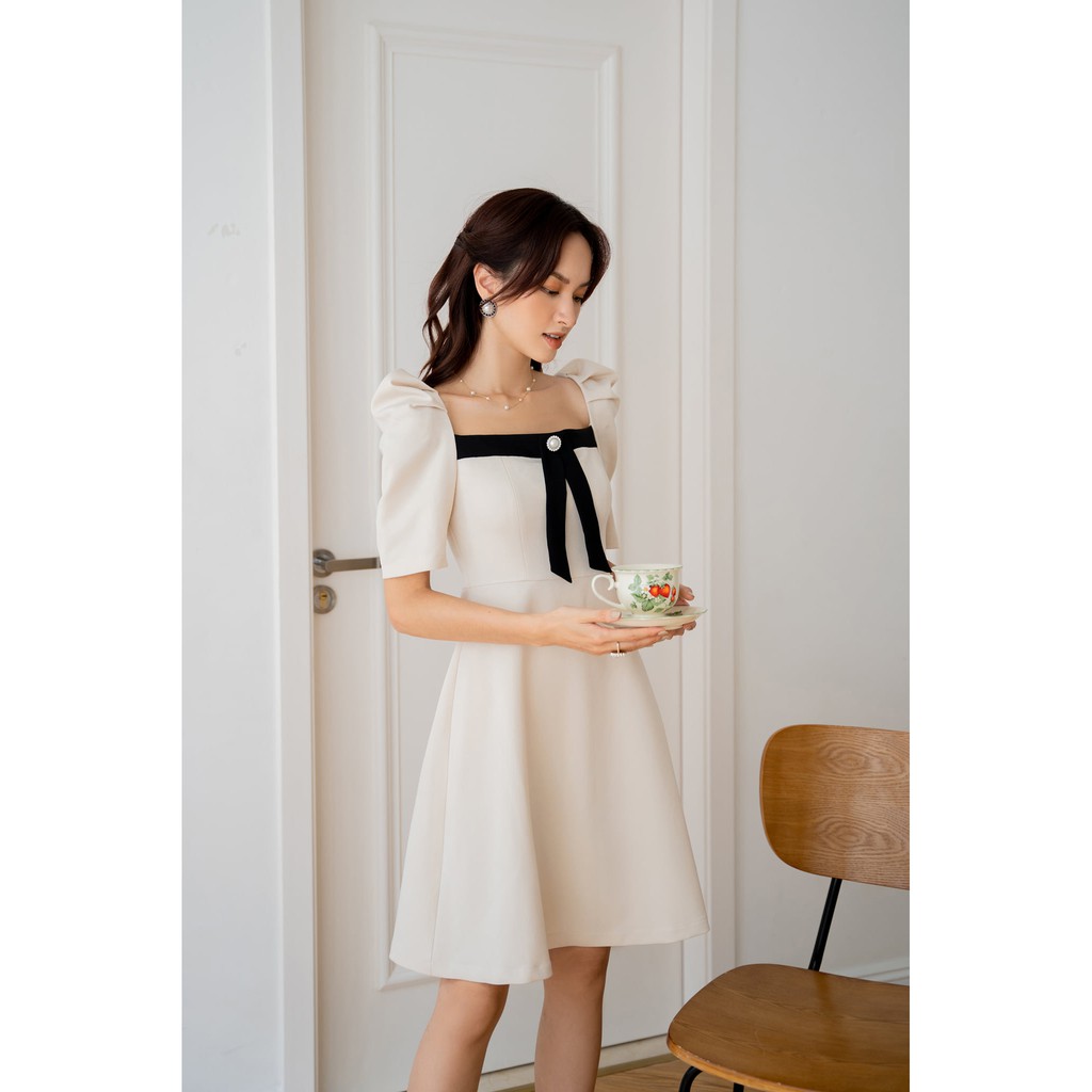 TIIN STORE Váy cổ vuông nơ ngực tay bồng by Tiin | BigBuy360 - bigbuy360.vn