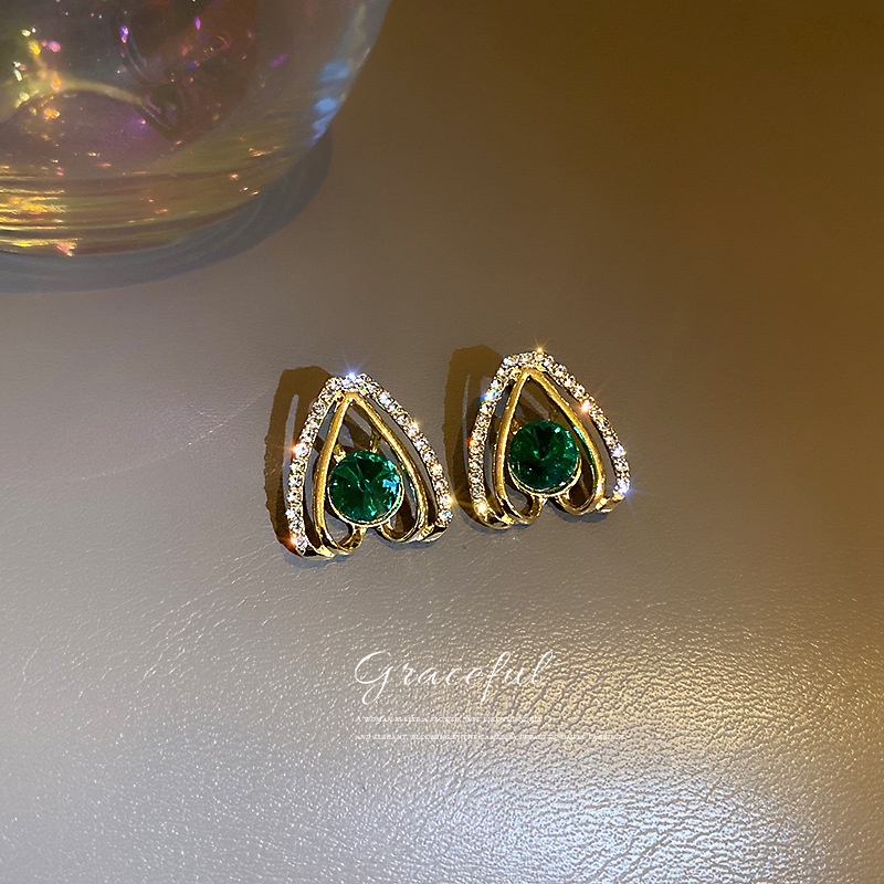 Đôi bông tai mạ bạc 925 hình trái tim đính đá thời trang cho nữ