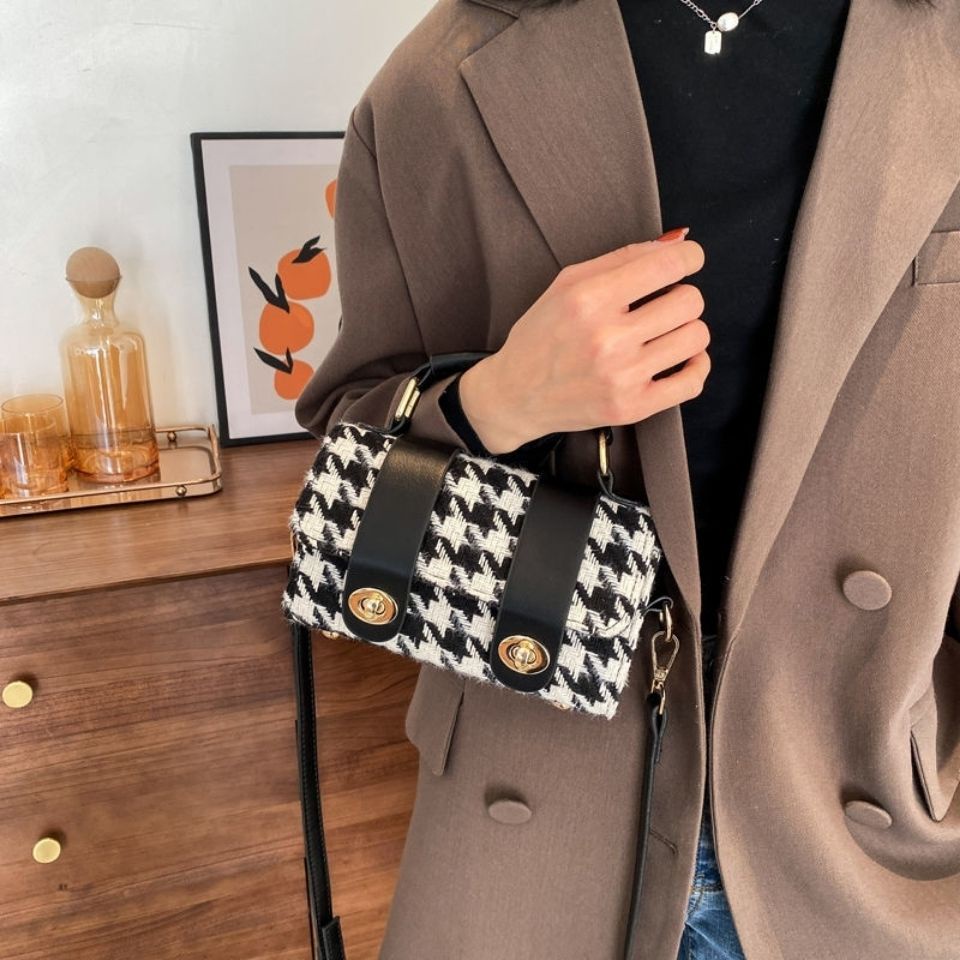 Túi Xách Boston Đeo Chéo Thời Trang Dễ Phối Đồ Cho Nữ