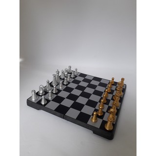 Bộ cờ vua có nam châm từ tính