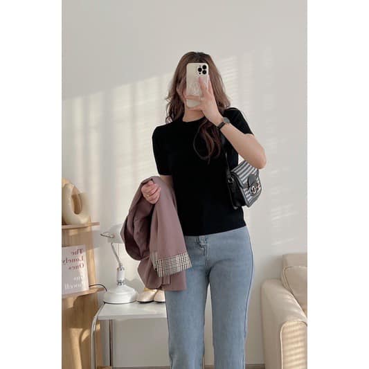 Áo phông nữ cộc tay chất gân tăm co giãn ôm body. Áo thun nữ cộc tay co giãn chất gân tăm đẹp.