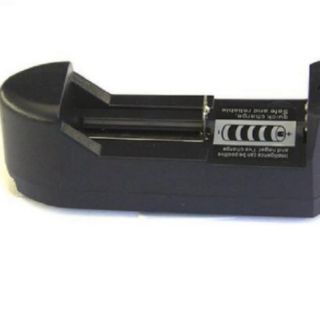 DỤNG CỤ SẠC PIN 18650 3.7V ĐƠN