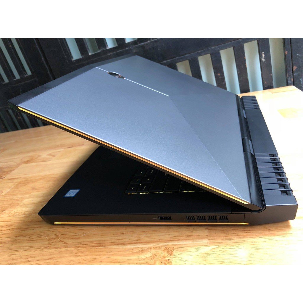 Laptop Dell Alienware 15R3, i7 7700HQ, 16G, 128G + 1T, RX570 = 8G, 15.6in