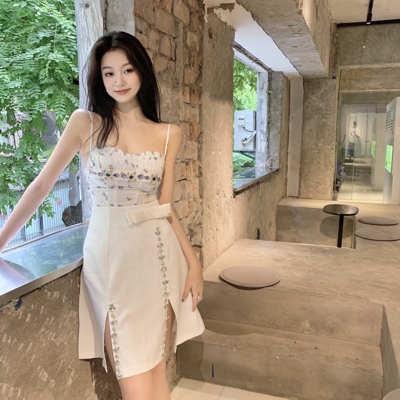 Bộ Áo Ống Mùa Hè 2021 + Chân Váy Xẻ Tà Kiểu Pháp Cho Nữ