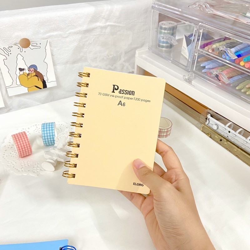 Sổ tay mini bỏ túi gáy lò xo size A6 Klong 200 trang mẫu hoạ tiết dễ thương