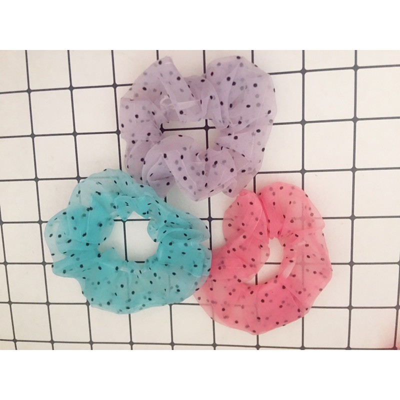 Cột tóc chấm bi scrunchies