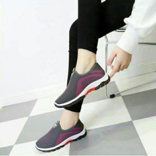 Giay sneaker nữ Xả sốc.