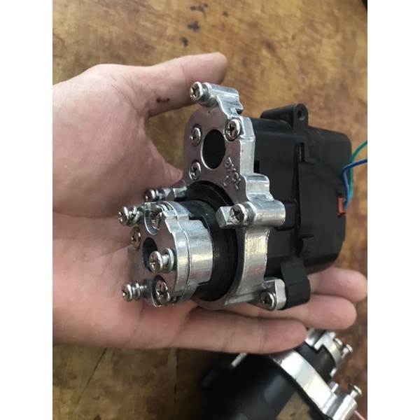 Xương nhôm và mô tơ Toyota nhật lắp cho Mazda